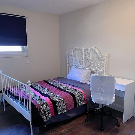 شقة Calgary-Banff House Close Lrt&Dt&Free Parking المظهر الخارجي الصورة