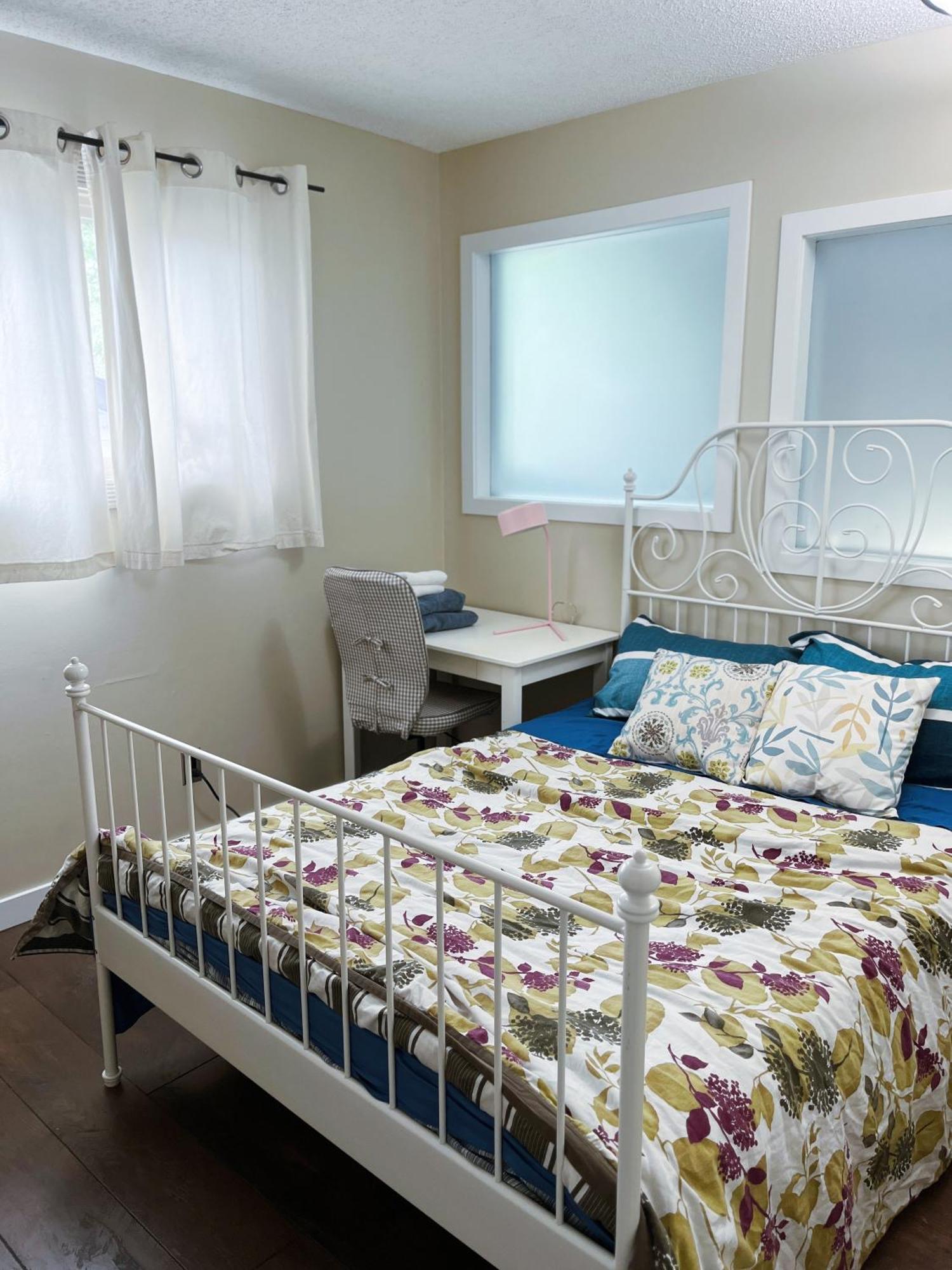 شقة Calgary-Banff House Close Lrt&Dt&Free Parking المظهر الخارجي الصورة