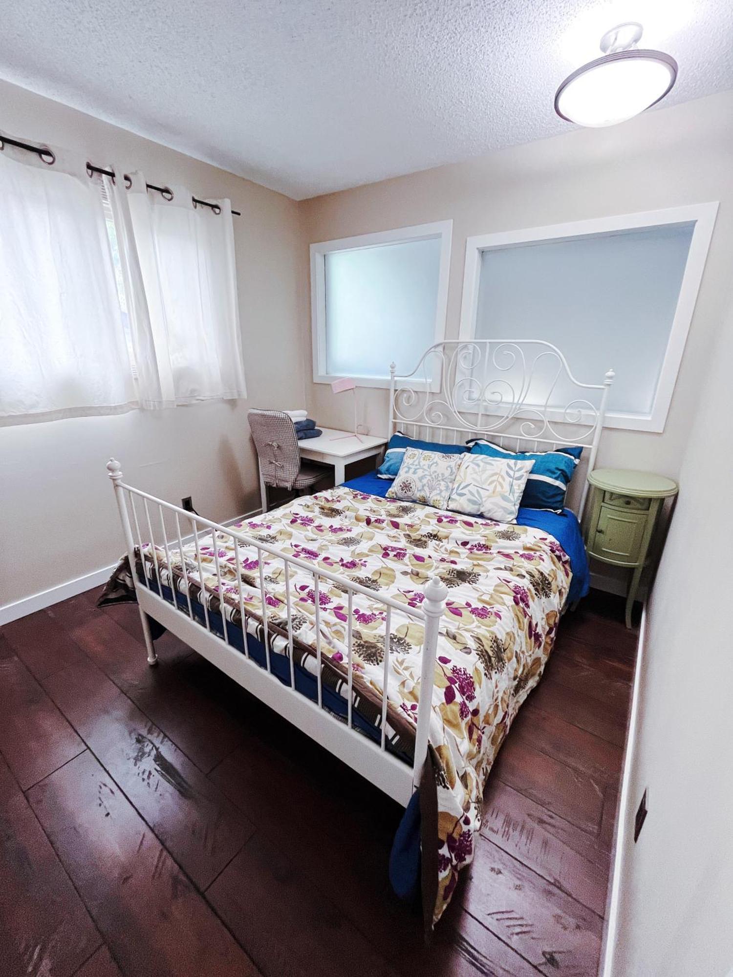 شقة Calgary-Banff House Close Lrt&Dt&Free Parking المظهر الخارجي الصورة
